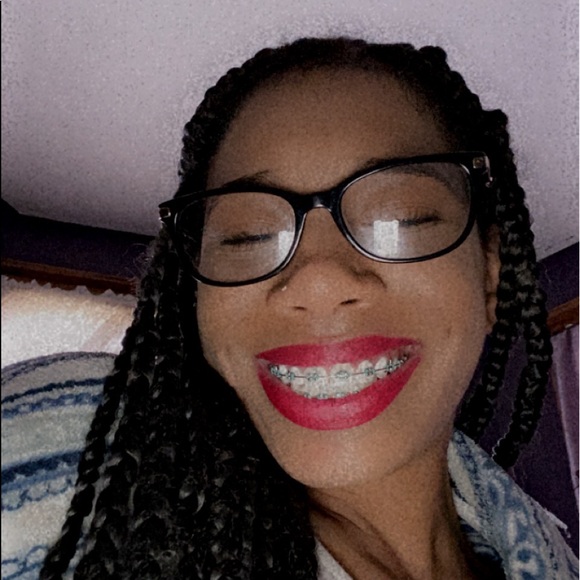 Meet your Posher, Avianis - Picture 1 of 1